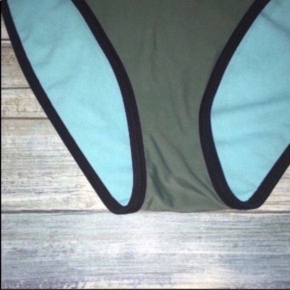 Xhilaration Color Block Bikini Bottoms Women’s Medium - Picture 3 of 5